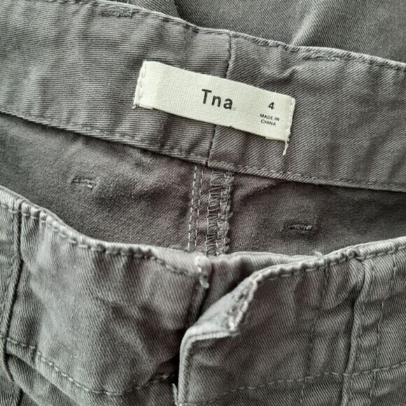TNA Heroic Pant Aritzia Zipper Bottom Hem Joggers Style Casual Crop Gray Sz 4 - Picture 12 of 15
